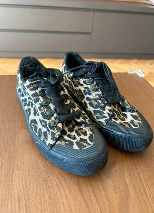 Zapatillas leopardo, marque: Pull & Bear, état: Neuf sans étiquette, taille: 38, 12,00 €, 13,30 € Protection acheteurs incluse