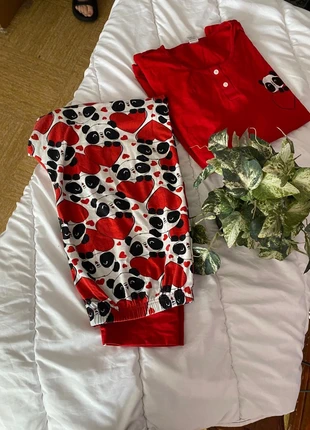 Je vends ce pyjamas car il ne me va plus, marque: sexwen, état: Très bon état, taille: 5XL / 50 / 22, 9,00 €, 10,15 € Protection acheteurs incluse