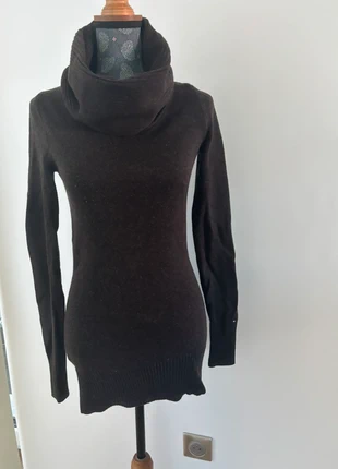 Pull Tommy Hilfiger Marron Taille XS/S – Col Roulé, marca: Tommy Hilfiger, estado: Muito bom, tamanho: XS / 34 / 6, €16.00, €17.50 inclui Proteção do Comprador