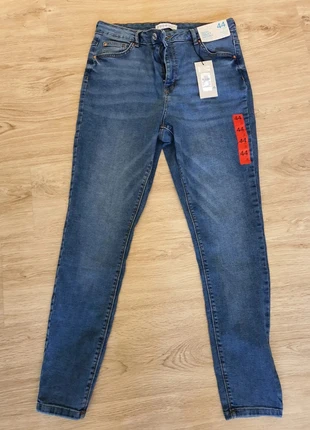 Jeans Skinny High waist • Vaqueros talle alto, marque: Primark, état: Neuf avec étiquette, taille: XXL / 44 / 16, 14,90 €, 16,35 € Protection acheteurs incluse