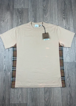T-shirt Burberry, marque: Burberry, état: Très bon état, taille: XS, 50,00 €, 53,20 € Protection acheteurs incluse