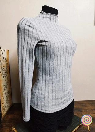 Pull gris cintré et doux Shein taille S-M 💕💕, marke: Shein, zustand: Sehr gut, größe: S / 36 / 8, 4,50 €, 5,43 € beinhaltet Vinted-Käuferschutz Pro