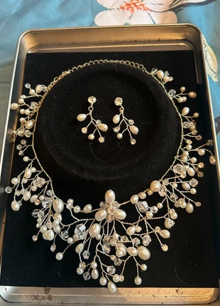 Diamanté and pearl earring and necklace set., condition: New without tags, £10.00, £11.20 includes Buyer Protection