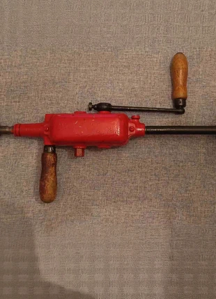 Chignole ancienne (perceuse à main) de type "à plastron"., merk: Belle, staat: Heel goed, € 30,00, € 32,20 inclusief Kopersbescherming Pro