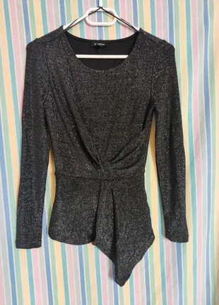 Haut femme brillant – Le Château
📏 Taille : XXS, brand: Le Chateau, condition: Very good, size: XXS / 32 / 4, €5.00, €5.95 includes Buyer Protection