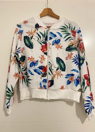 Veste zippée blanche floral tropical, marque: Shein, état: Neuf sans étiquette, taille: S / 36 / 8, 4,00 €, 4,90 € Protection acheteurs incluse