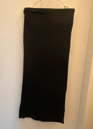black maxi skirt with leg slit, marque: Pull & Bear, état: Très bon état, taille: M / 38 / 10, 7,00 €, 8,05 € Protection acheteurs incluse