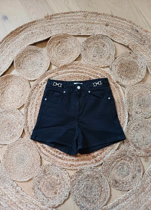 Short noir chic taille haute - Cache Cache - T.XS (34), marke: Cache Cache, zustand: Sehr gut, größe: XS / 34 / 6, 5,00 €, 5,95 € beinhaltet Vinted-Käuferschutz Pro