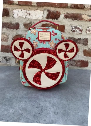 Sac à dos  Loungefly Disney Parks  Mickey Noël Pain d’épice & Sucre d’orge, marque: Loungefly, état: Très bon état, 58,70 €, 62,34 € Protection acheteurs incluse