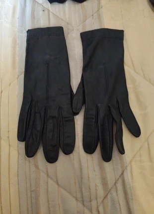 Guanti donna in pelle nera vintage, brand: Vintage Dressing, condizioni: Nuovo senza cartellino, taglia: 6, €3.00, €3.85 include la Protezione acquisti