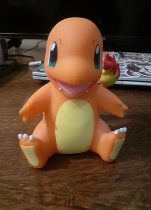 Figurine pokemon Salamèche, marque: Pokémon, état: Très bon état, taille: Taille unique, 5,00 €, 5,95 € Protection acheteurs incluse
