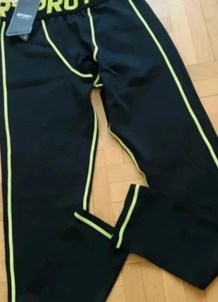 🖤 Legging de sport noir & jaune fluo – Taille S – Neuf avec étiquette, condizioni: Nuovo con cartellino, taglia: S / IT 40 / EU 36, €2.50, €3.33 include la Protezione acquisti Pro