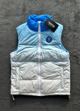 Doudoune sans manches Trapstar / Taille S Hommes / Bleu et blanche, marca: Trapstar, estado: Nuevo con etiquetas, tamaño: S, 75,00 €, 79,45 € Protección al comprador incluida