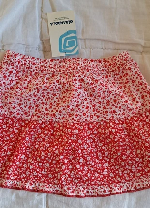 Saia floral vermelha 24 meses Girândola, marca: GIRANDOLA, estado: Novo com etiquetas, tamanho: 18-24 meses / 86 cm, €3.25, €4.11 inclui Proteção do Comprador