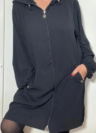 Veste longue noire à capuche taille 48 / violetta, marque: Violetta, état: Très bon état, taille: 4XL / 48 / 20, 14,00 €, 15,40 € Protection acheteurs (Pro) incluse