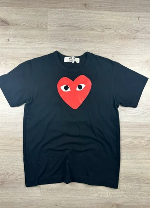 T-shirt Comme des Garçons Noir / Maillot CDG play streetwear minimal design, marque: Comme des Garçons, état: Très bon état, taille: L / 40 / 12, 39,99 €, 42,69 € Protection acheteurs incluse
