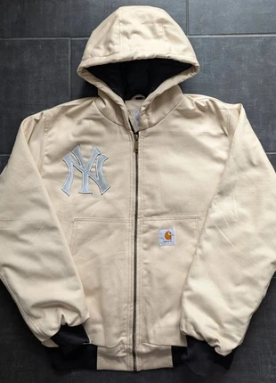The 2025 embroidered active reworked jacket in cream, marca: Carhartt, estado: Novo sem etiquetas, tamanho: XL, €99.00, €104.65 inclui Proteção do Comprador Pro