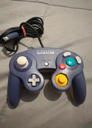 Manette gamecube skeleton, marque: Nintendo, état: Très bon état, 25,00 €, 26,95 € Protection acheteurs (Pro) incluse