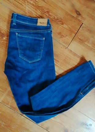 👖 Jean slim Pepe Jeans – taille 29 – zips aux chevilles – très bon état, marca: Pepe Jeans, estado: Muy bueno, tamaño: XS / 34 / 6, 6,00 €, 7,00 € Protección al comprador Pro incluida
