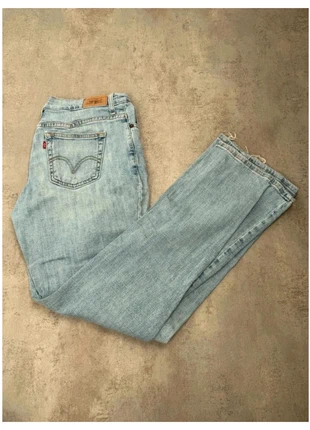 Jean Levis Femme Blue vintage – Taille 38 JN, marque: Levi's, état: Très bon état, taille: M / 38 / 10, 25,00 €, 26,95 € Protection acheteurs incluse