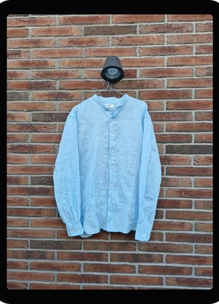 Chemise Uniqulo col officier bleu ciel - S comme neuf, brand: Uniqlo, condition: New without tags, size: S, €25.00, €26.95 includes Buyer Protection Pro