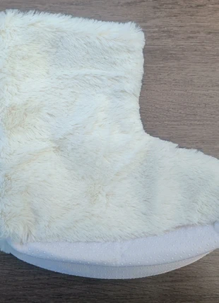 Chaussons à fourrure neufs, état: Neuf sans étiquette, taille: 39, 3,00 €, 3,85 € Protection acheteurs incluse