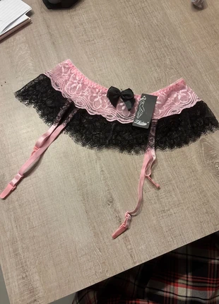 Porte jarretiere noir et rose, marque: pas de marque, état: Neuf avec étiquette, 1,00 €, 1,75 € Protection acheteurs incluse