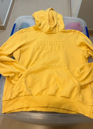 Sudadera amarilla Decathlon, marque: Decathlon, état: Très bon état, taille: 14 ans / 164 cm, 4,00 €, 4,90 € Protection acheteurs incluse