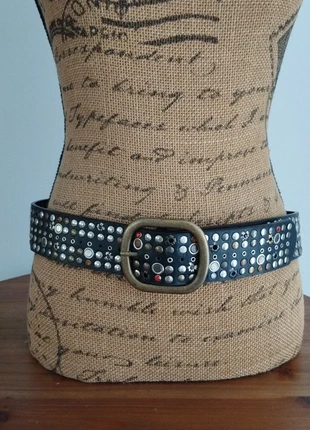 Ceinture noire multi clous 90 cm femme, condition: Very good, size: 90 cm, €4.00, €4.90 includes Buyer Protection Pro