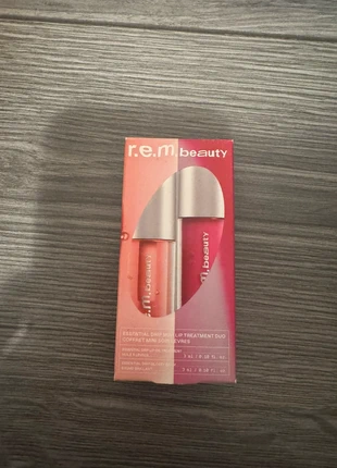 R.E.M Beauty lipglosses, merk: r.e.m beauty, staat: Nieuw met prijskaartje, € 20,00, € 21,70 inclusief Kopersbescherming