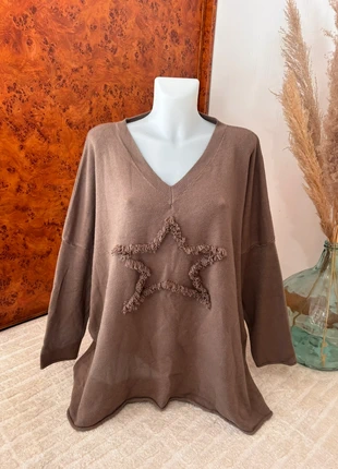Pull taupe étoile en relief – made in Italy taille unique grande taille 48/50, marque: Made In Italy, état: Très bon état, taille: 5XL / 50 / 22, 24,99 €, 26,94 € Protection acheteurs incluse