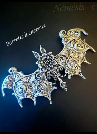 Barrette à cheveux - Chauve souris 🖤 Argenté, marque: OCCULT, état: Neuf sans étiquette, 14,00 €, 15,40 € Protection acheteurs (Pro) incluse