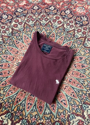 T-shirt rouge Abercrombie Homme Taille S, marque: Abercrombie & Fitch, état: Bon état, taille: S, 3,00 €, 3,85 € Protection acheteurs incluse