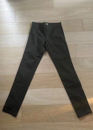 Broek Carharrt, marque: Carhartt, état: Très bon état, taille: W26 | FR 36, 12,00 €, 13,30 € Protection acheteurs incluse