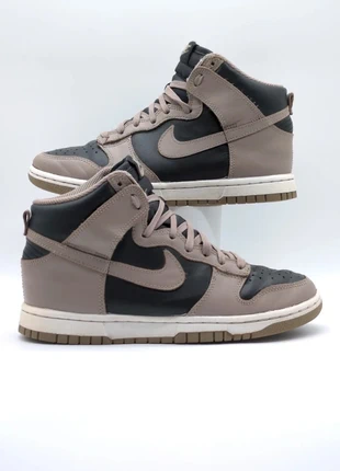 Authentiques sneakers Nike Dunk High - Taille 36,5, marque: Nike, état: Bon état, taille: 36.5, 25,00 €, 26,95 € Protection acheteurs (Pro) incluse