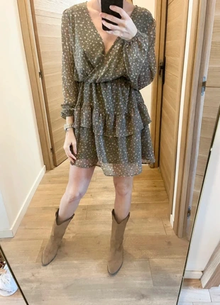 Robe fleurie, marke: Kaki, zustand: Neu, größe: S / 36 / 8, 10,00 €, 11,20 € inklusive Vinted-Käuferschutz