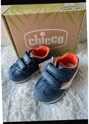 Baskets Chicco a scratch garçon bleu marine/orange pointure 19 Neuf dans sa boîte d'origine, merk: Chicco, staat: Nieuw met prijskaartje, maat: 19, € 12,00, € 13,30 inclusief Kopersbescherming Pro