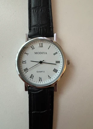 Montre quartz, marque: Modiya, état: Neuf avec étiquette, taille: Taille unique, 5,00 €, 5,95 € Protection acheteurs incluse