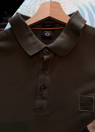 BOSS Olijfgroene polo, maat L, merk: Boss, staat: Heel goed, maat: L, € 10,00, € 11,20 inclusief Kopersbescherming