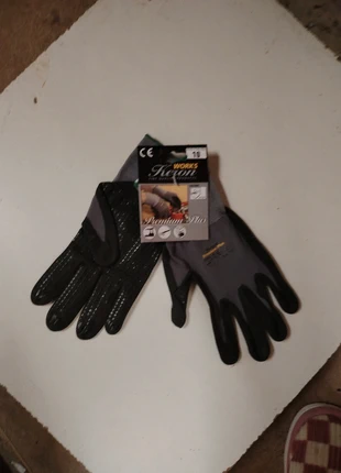 Gants prenium plus, brand: Work, condizioni: Nuovo con cartellino, €3.00, €3.85 include la Protezione acquisti