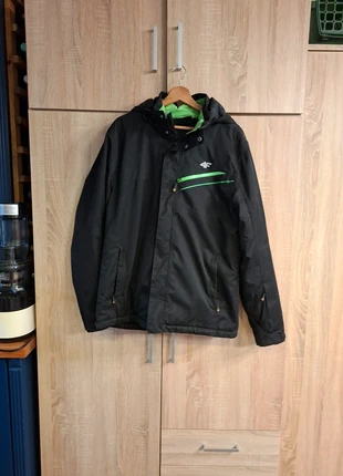 Winter jas, marca: 4F, estado: Muy bueno, tamaño: L, 18,00 €, 19,60 € Protección al comprador incluida