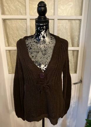 Jolie pull d’hiver marron taille XL-42 2000s, zustand: Sehr gut, größe: XL / 42 / 14, 8,00 €, 9,10 € inklusive Vinted-Käuferschutz