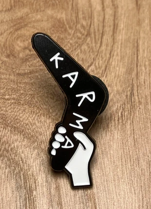 Pin’s karma, condition: Very good, €3.20, €4.06 includes Buyer Protection Pro
