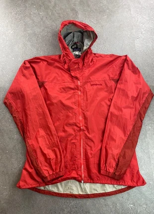 Veste coupe vent rouge Patagonia logo brodé taille M femme, merk: Patagonia, staat: Goed, maat: M / 38 / 10, € 25,00, € 26,95 inclusief Kopersbescherming
