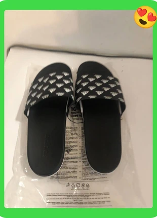 Spécial confort semelle claquette slide Adidas tong pointure 47 neuf plage valeur 55eu, marque: adidas, état: Neuf avec étiquette, taille: 47, 25,00 €, 26,95 € Protection acheteurs incluse