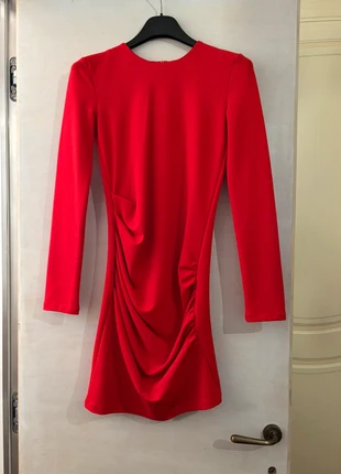 Mini abito rosso, brand: Zara, condizioni: Nuovo senza cartellino, taglia: XS / IT 38 / EU 34, €12.00, €13.30 include la Protezione acquisti