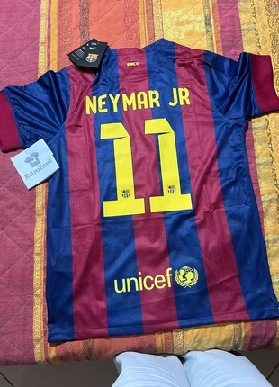 Maglia Vintage Barcellona 2014-15 Neymar Jr 11 Taglia L Nuova 🆕, brand: Nike, condizioni: Buone, taglia: L, €30.00, €32.20 include la Protezione acquisti