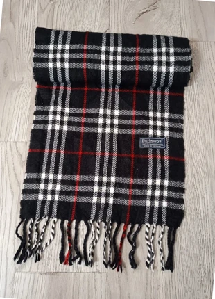 Écharpe Burberry en laine – motif tartan, chic et intemporelle, marke: Burberry, zustand: Sehr gut, 24,90 €, 26,85 € inklusive Vinted-Käuferschutz