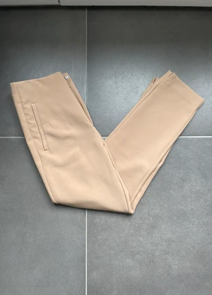Pantalon tailleur Stradivarius beige – taille 34, condition: Very good, size: XS / 34 / 6, €8.99, €10.14 includes Buyer Protection