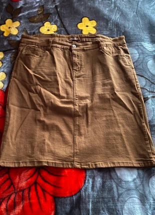Jupe marron, marque: BIG SPADE, état: Très bon état, taille: 4XL / 48 / 20, 3,50 €, 4,38 € Protection acheteurs incluse